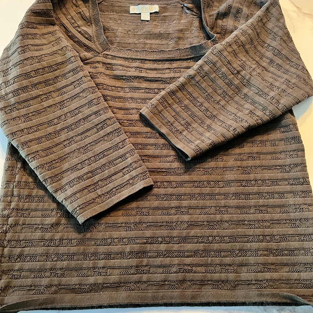 Chic Olive Green Textured Women's Sweater